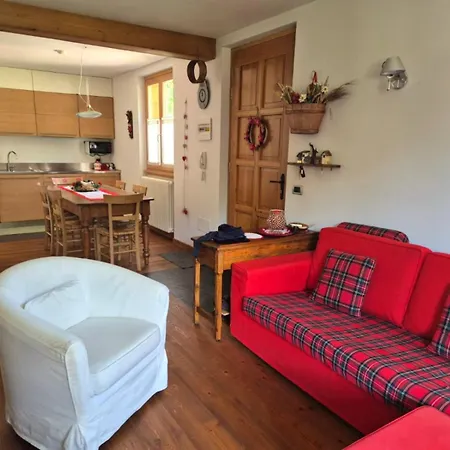 Del Cuore Con Garage Apartment *